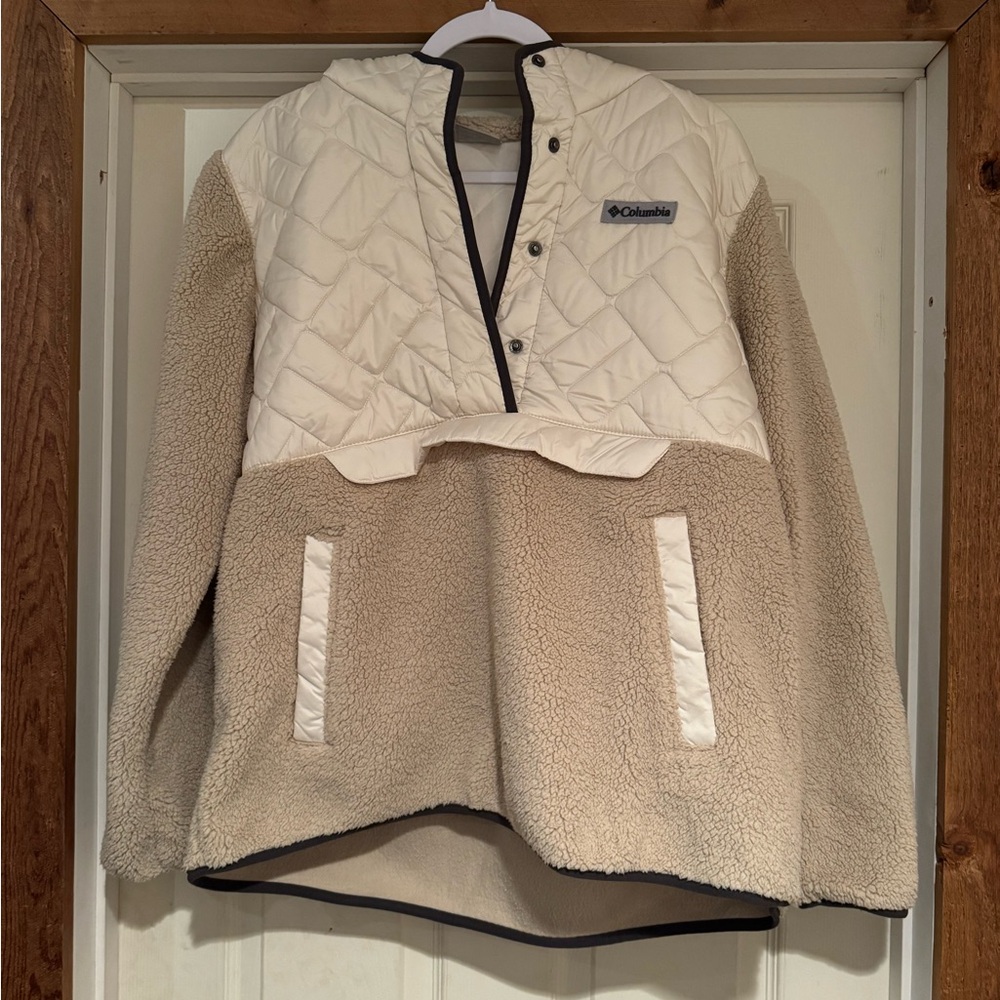 Columbia White and Tan Quilted Fleece Hoodie